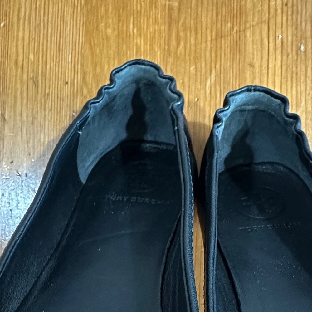 Tory Burch Black Leather Flats with Logo Size 5.5